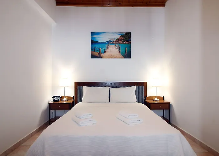 Oceania Apartahotel Tourlos